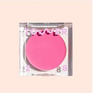 Tower 28 Dream Hour. BeachPlease. Cream blush